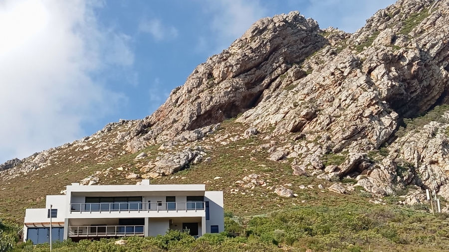 4 Bedroom Property for Sale in Rooi Els Western Cape